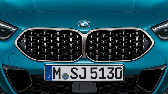 BMW kidney grille in mesh design BMW 2 Series Gran Coupé F44 BMW kidney grille in mesh design BMW 2 Series Gran Coupé F44 Snapper Rocks Blue metallic close-up front