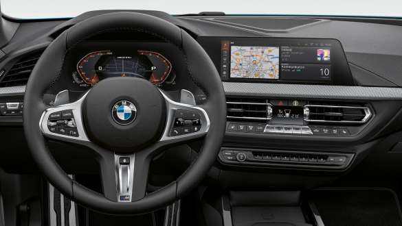 M Sports steering BMW 2 Series Gran Coupé F44 M Sports steering with Servotronic BMW 2 Series Gran Coupé F44 cockpit