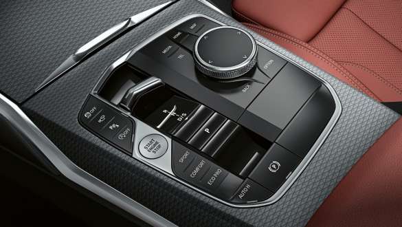 Centre console with new selector lever. BMW 3 Series Sedan LCI G20 Centre console with new selector lever
