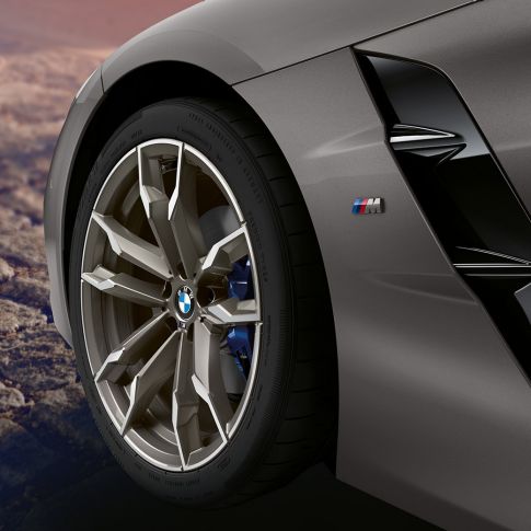 BMW Z4 Roadster front wheel Front wheel of a grey BMW Z4 Roadster
