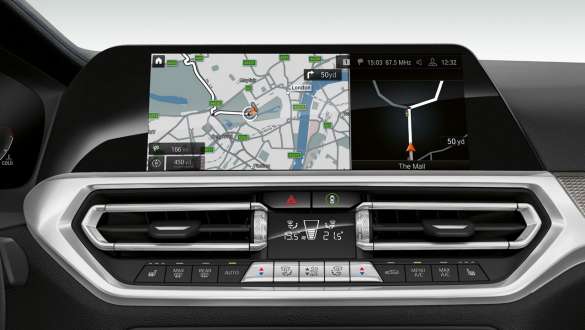 BMW ซีรีส์ 3 Sedan (G20), BMW Live Cockpit Professional ภาพโคลสอัพด้านหน้าของจอแสดงผลในห้องโดยสารของ BMW ซีรีส์ 3 Sedan (G20) พร้อม BMW Live Cockpit Professional