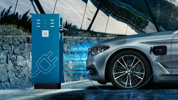 BMW Charging BMW 5 Series Sedan G30 BMW Charging BMW 5 Series Sedan G30 Facelift 2020