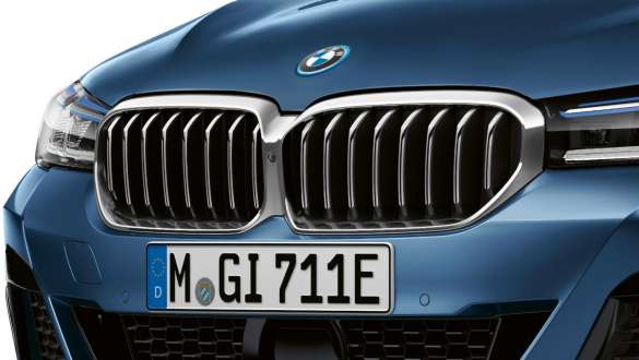 BMW kidney BMW 5 Series Sedan G30 BMW kidney BMW 5 Series Sedan G30 Facelift 2020 Phytonic Blue close-up front