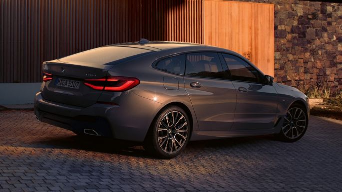 ดีไซน์ด้านหลังของ BMW 6 Series Gran Turismo G32 2020 งานดีไซน์ด้านหลังของ BMW 6 Series Gran Turismo 640i xDrive G32 2020 สี Bernina Grey