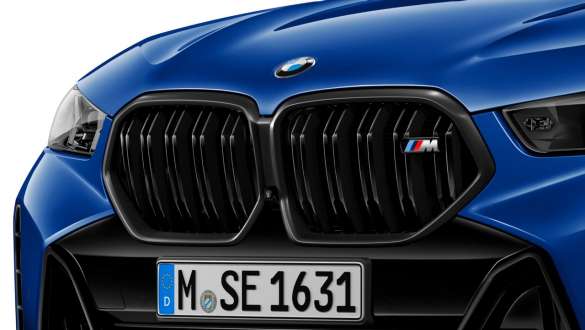 กระจังหน้าไตคู่สไตล์ M สีดำเงาของ BMW X6 G06 LCI BMW X6 G06 LCI ชิ้นส่วน M Performance กระจังหน้าไตคู่สไตล์ M สีดำเงา
