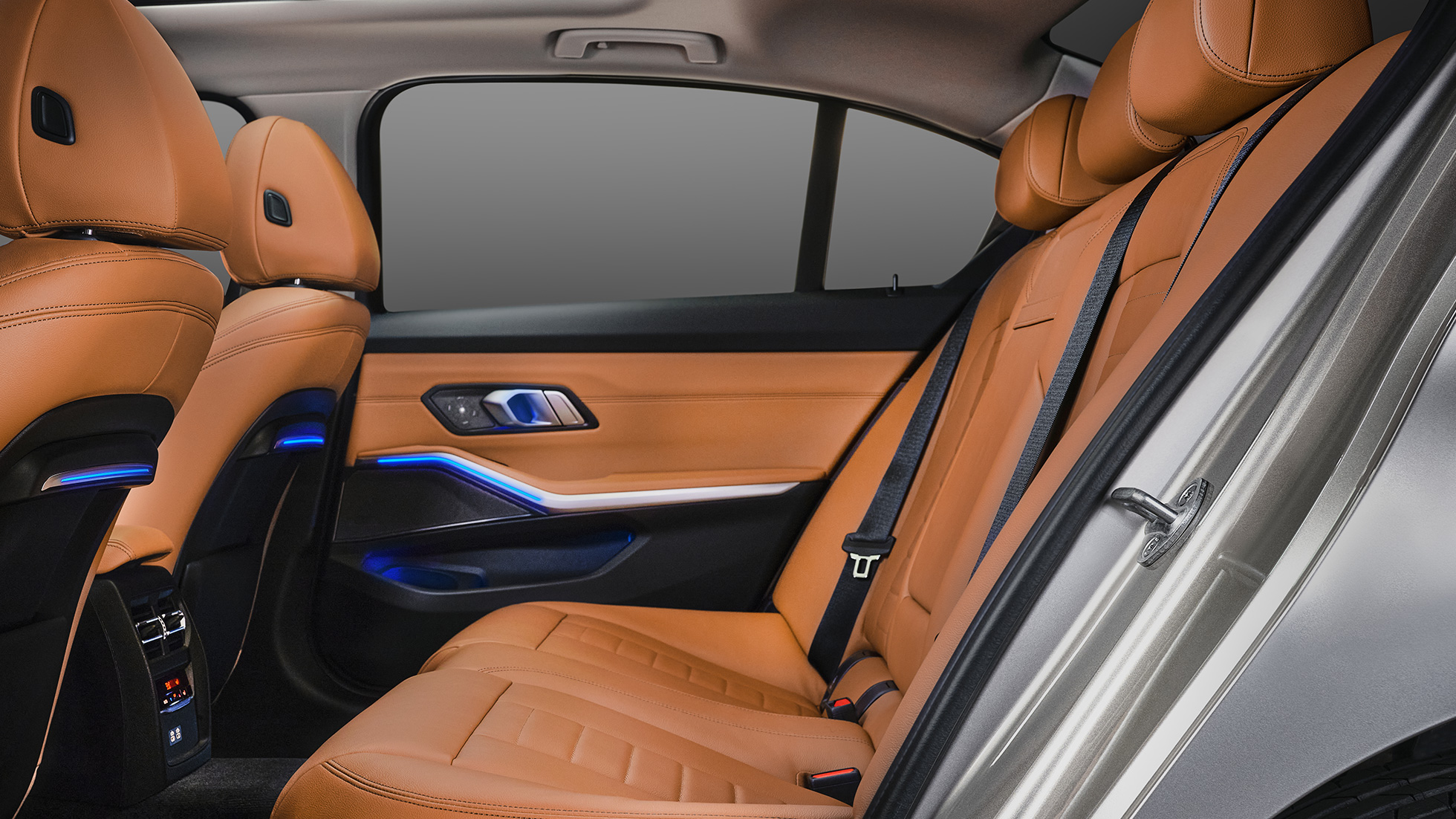 BMW 3 Series Sedan long-wheelbase G28 2021 rear seats BMW 3 Series Sedan long-wheelbase G28 2021 interior rear seats leather 'Vernasca' Cognac