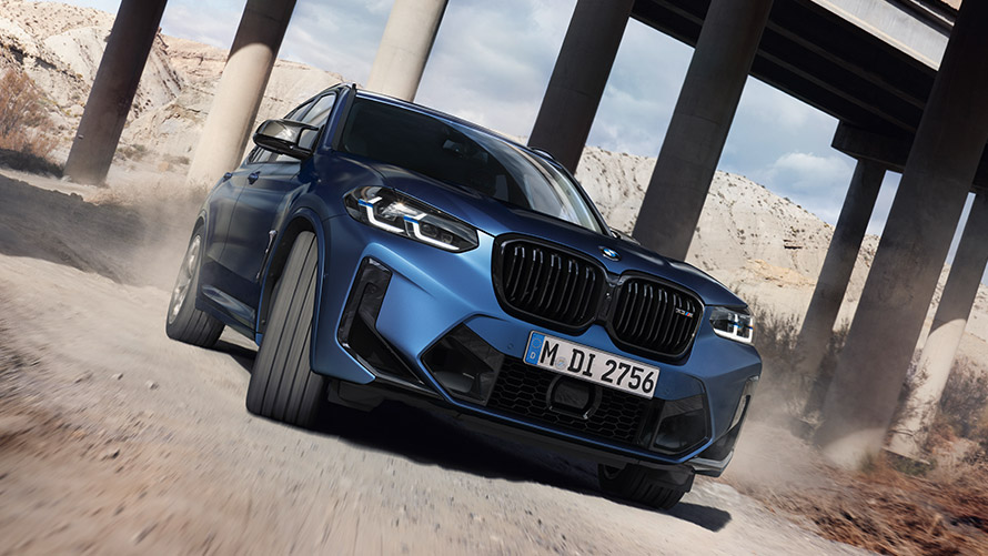 ภาพด้านหน้ามุมมองสามส่วนสี่ของ BMW X3 M F97 ขณะขับขี่ BMW M ซีรีส์ ภาพด้านหน้ามุมมองสามส่วนสี่ของ BMW X3 M F97 ขณะขับขี่