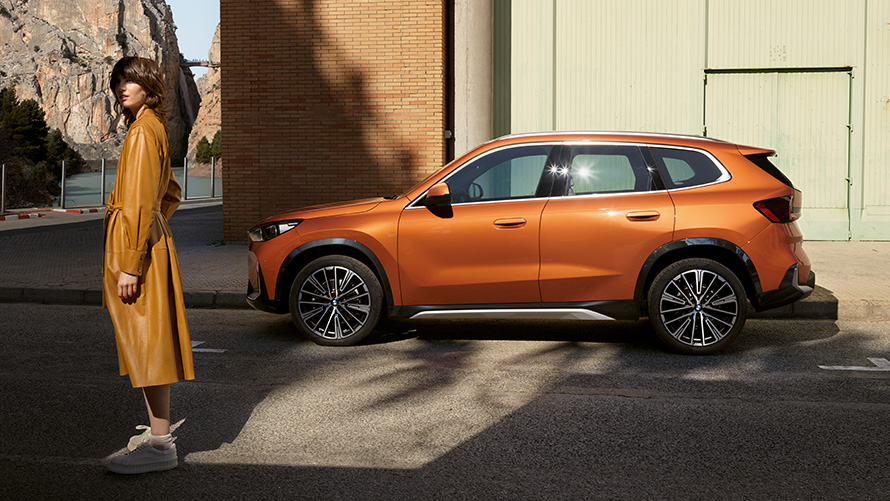 BMW Financial Services BMW FINANCIAL SERVICES สำหรับ BMW X1 U11