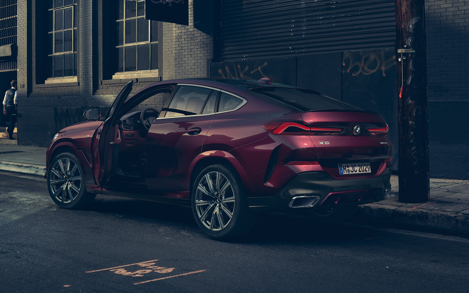 BMW X6 Individual G06 2019 Ametrine metallic three-quarter rear view