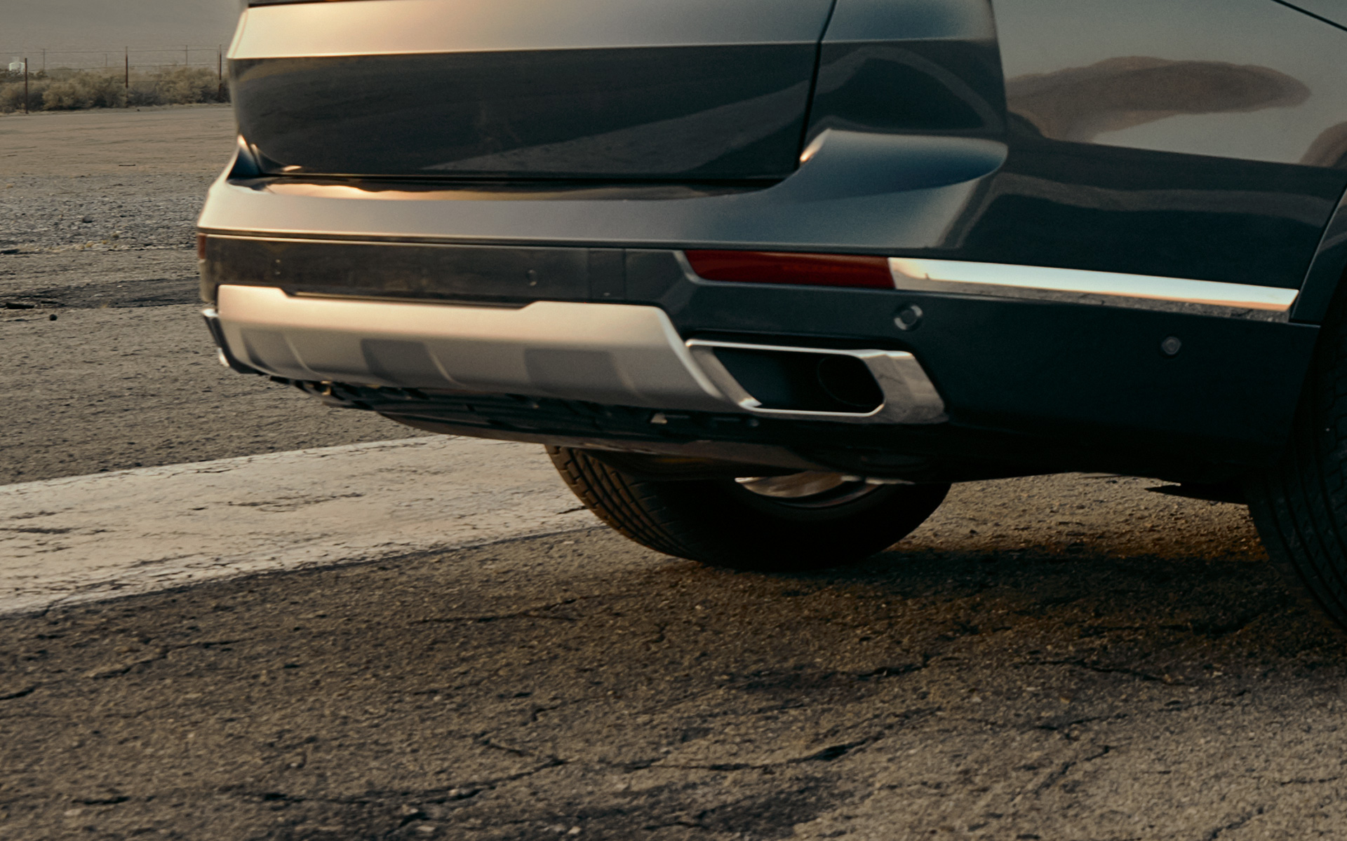 ภาพด้านหลังระยะใกล้ระบบท่อไอเสีย M sport ของ BMW X7 G07 2019 ภาพด้านหลังระยะใกล้ระบบท่อไอเสีย M sport ของ BMW X7 G07 2019