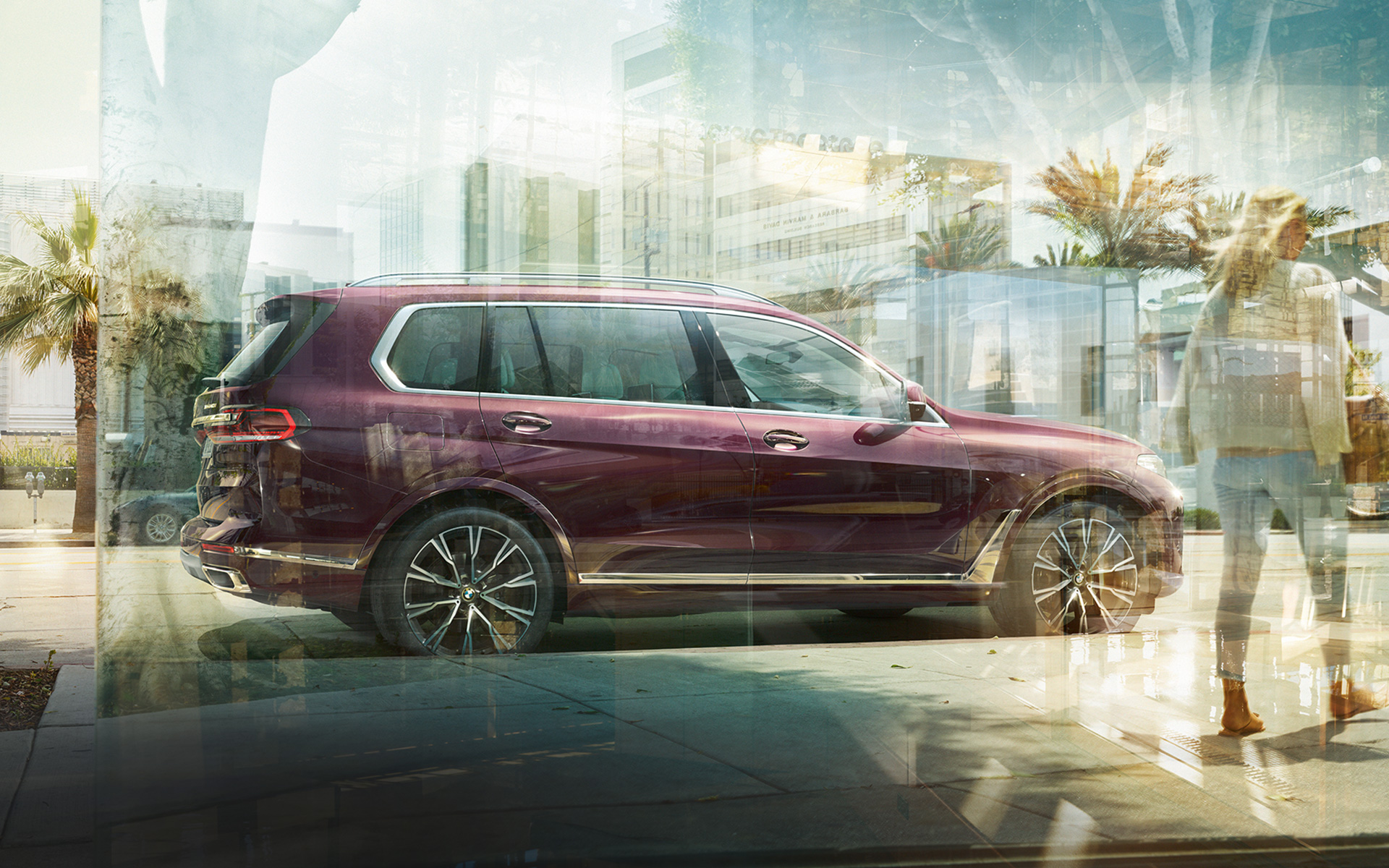 มุมมองด้านข้าง BMW X7 Individual xDrive40i G07 2018 สี Ametrin Metallic จอดอยู่ในเมือง มุมมองด้านข้าง BMW X7 Individual xDrive40i G07 2018 สี Ametrin Metallic จอดอยู่ในเมือง