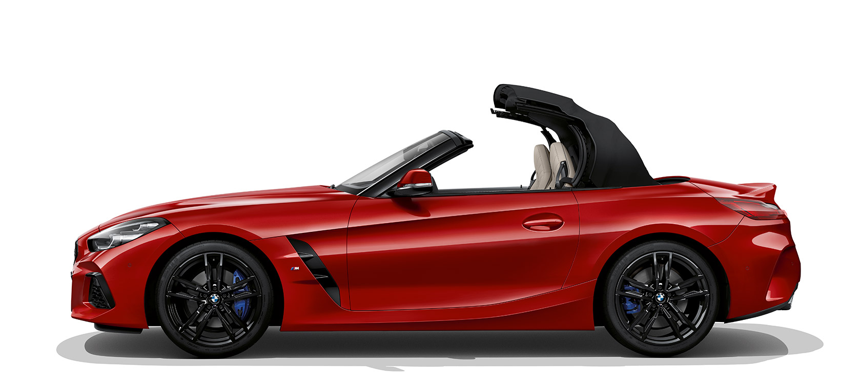 Side shot of the BMW Z4 Roadster Side shot of BMW Z4 Roadster, roof opening