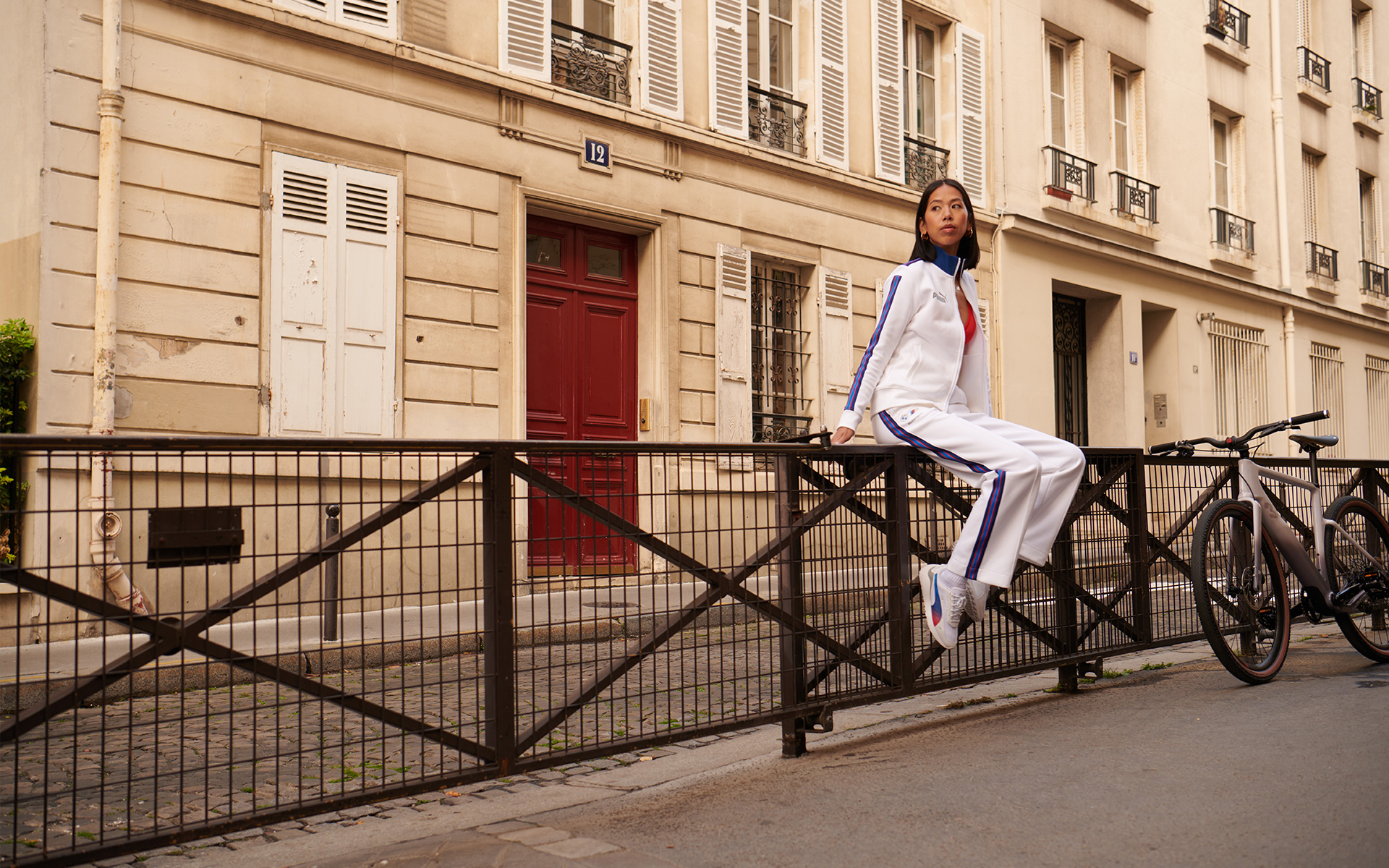 BMW Lifestyle Lookbook ชุด BMW E-Bike และ BMW M Motorsport