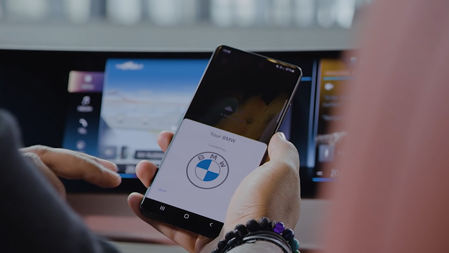 ฟังก์ชั่นและประโยชน์ต่างๆ ของ Android Auto™ อธิบายไว้ในวิดีโอแนะนำ ฟังก์ชั่นและประโยชน์ต่างๆ ของ Android Auto™ อธิบายไว้ในวิดีโอแนะนำ