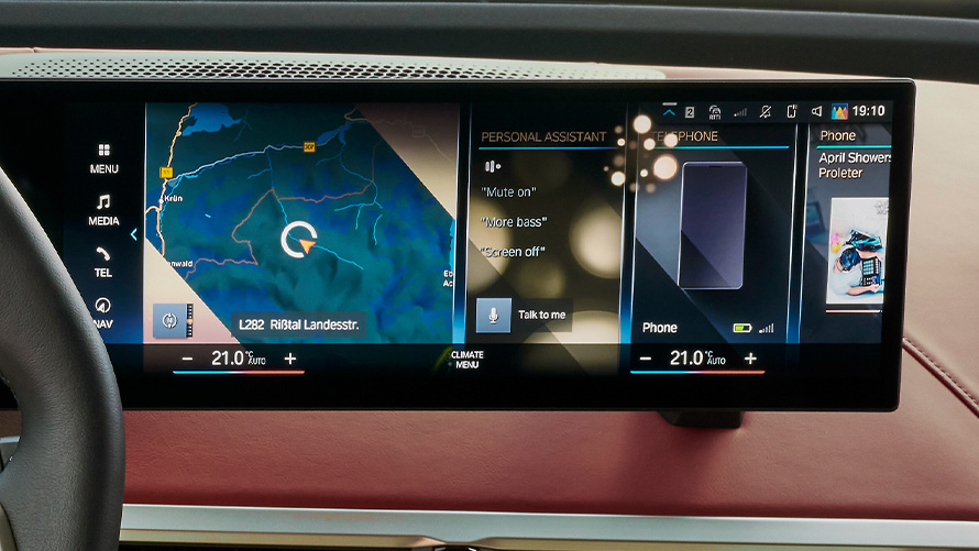 BMW Curved Display พร้อมภาพเคลื่อนไหวจาก BMW Intelligent Personal Assistant BMW Curved Display พร้อมภาพเคลื่อนไหวจาก BMW Intelligent Personal Assistant