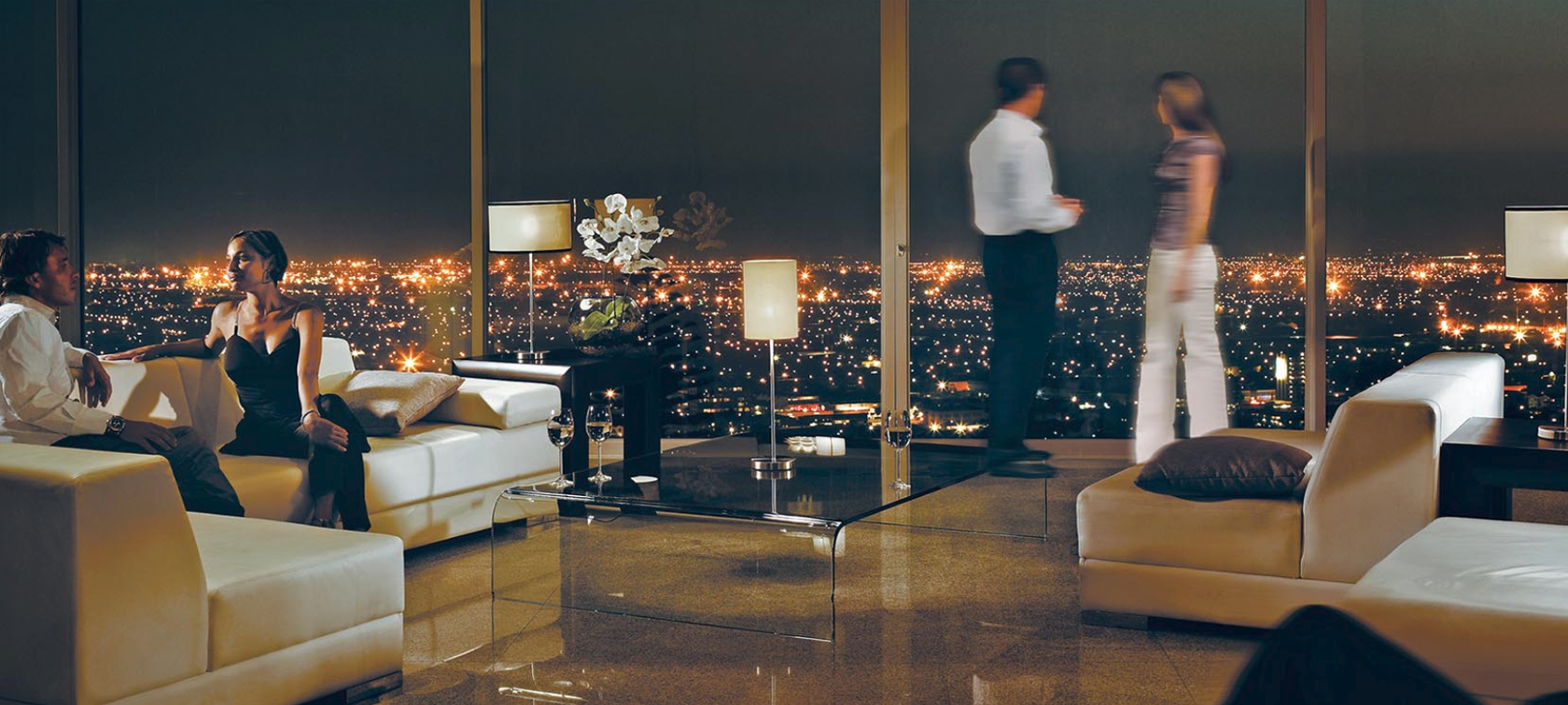 ELITE EXCELLENCE. / SELECTIVE EXPERIENCE. ELITE EXCELLENCE. / SELECTIVE EXPERIENCE.
