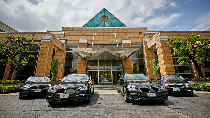 BMW-Thailand-delivers-the-BMW-5-Series BMW-Thailand-delivers-the-BMW-5-Series