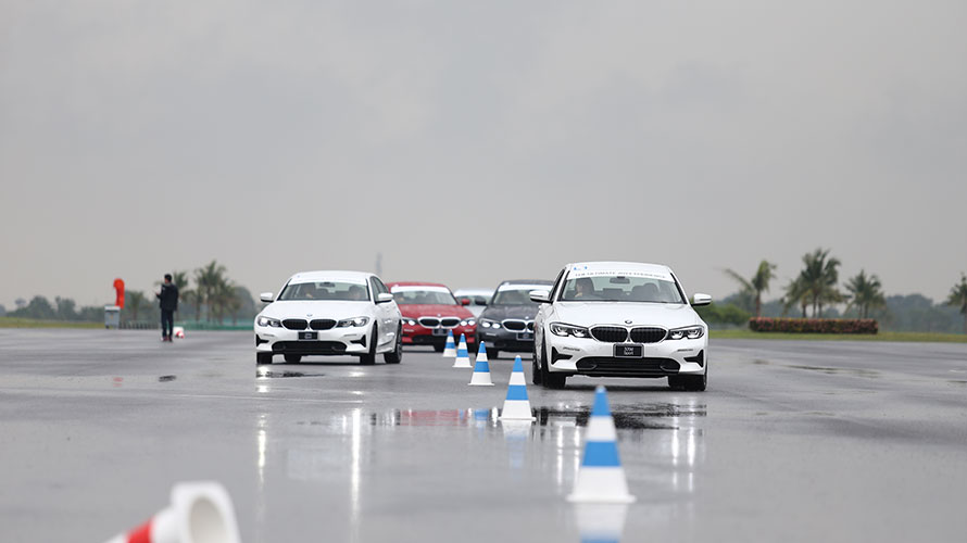 กิจกรรม BMW Driving Experience กิจกรรม BMW Driving Experience