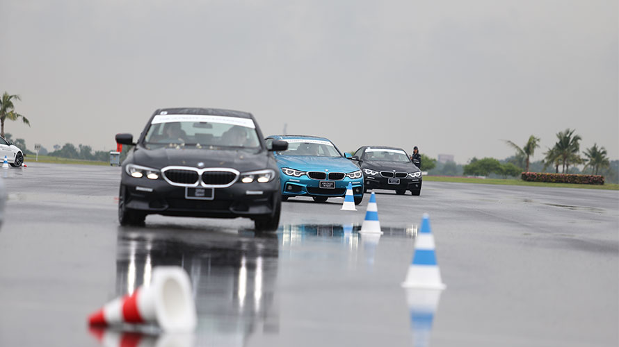 กิจกรรม BMW Driving Experience กิจกรรม BMW Driving Experience