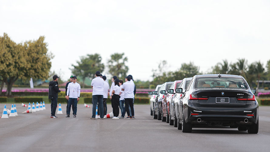 กิจกรรม BMW Driving Experience กิจกรรม BMW Driving Experience