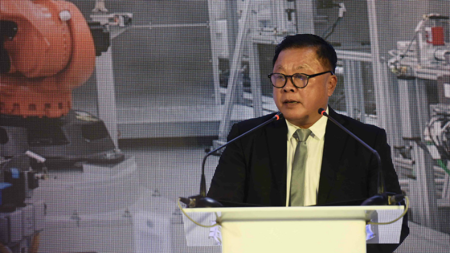Khun Kornphattawee Muangnoy, Deputy Director General, Department of Industrial Works, Ministry of Industry Khun Kornphattawee Muangnoy, Deputy Director General, Department of Industrial Works, Ministry of Industry