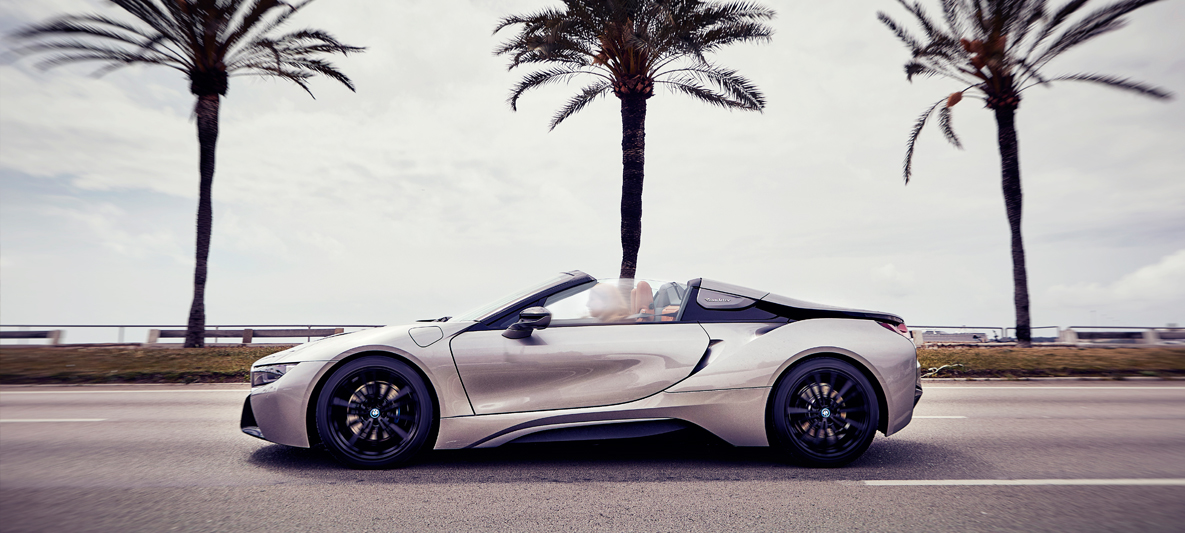 THE NEW BMW i8 Roadster. Clean wind in your hair. THE NEW BMW i8 Roadster. Clean wind in your hair.
