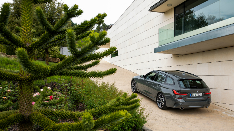 The New BMW 330i M Sport Touring The New BMW 330i M Sport Touring